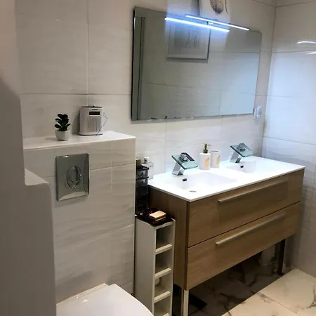 2Bed 2Bath Sea View Promenade Bright & Spacious! Bravostaysriveria