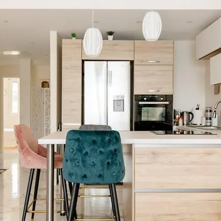 2Bed 2Bath Sea View Promenade Bright & Spacious! Bravostaysriveria * Nice