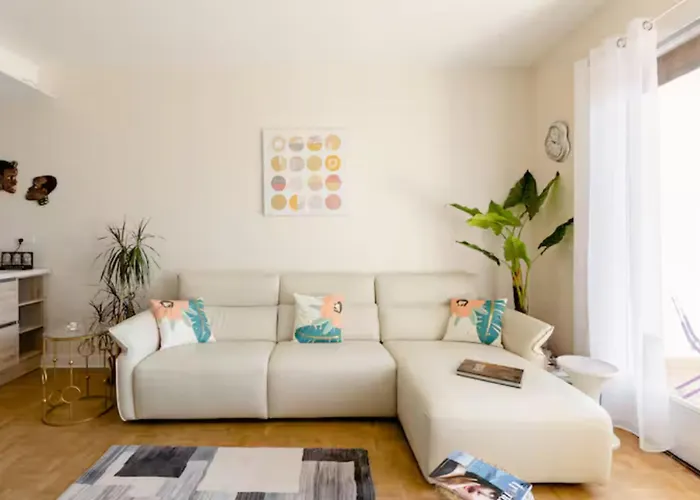2bed 2bath Sea View Promenade Bright & Spacious! Bravostaysriveria شقة نيس
