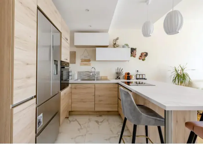 Апартаменты 2bed 2bath Sea View Promenade Bright & Spacious! Bravostaysriveria *