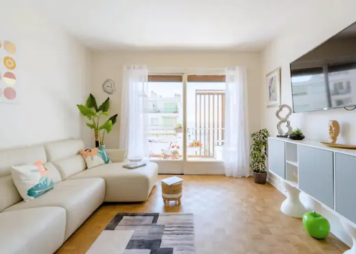 Апартаменты 2bed 2bath Sea View Promenade Bright & Spacious! Bravostaysriveria *