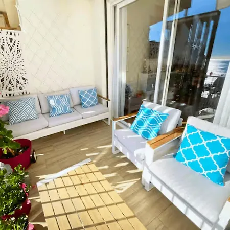2bed 2bath Sea View Promenade Bright & Spacious! Bravostaysriviera Apartmán *